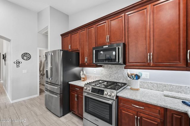 13218 N Pioneer Way, Oro Valley, AZ 85755