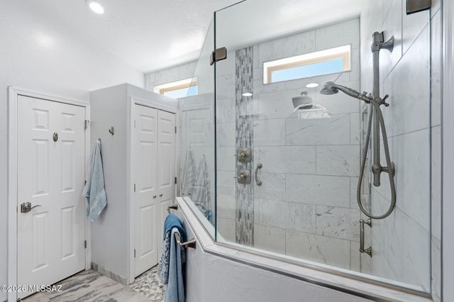 13218 N Pioneer Way, Oro Valley, AZ 85755