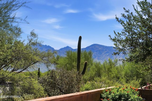 13218 N Pioneer Way, Oro Valley, AZ 85755