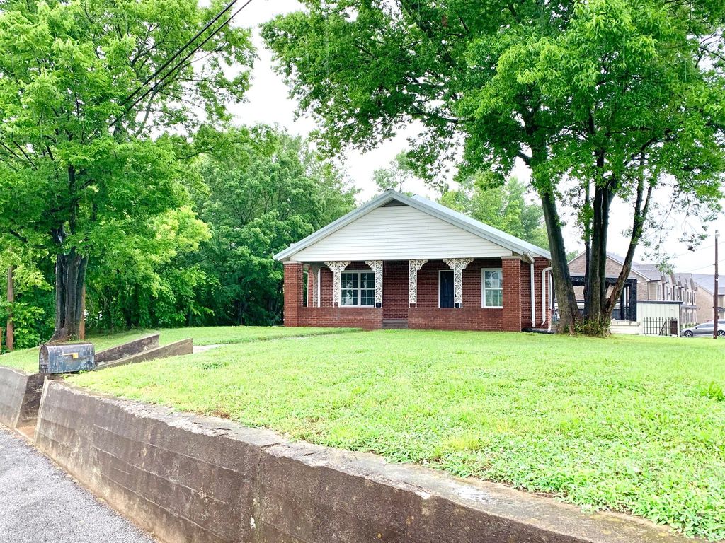 917 Sinclair Dr, Clarksville, TN 37042