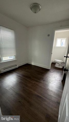 104 N POPLAR ST, Coal Township, PA 17866