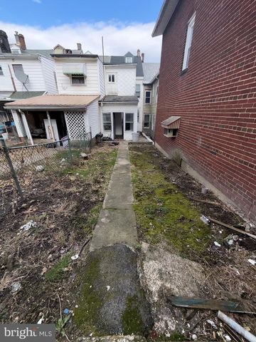 104 N POPLAR ST, Coal Township, PA 17866