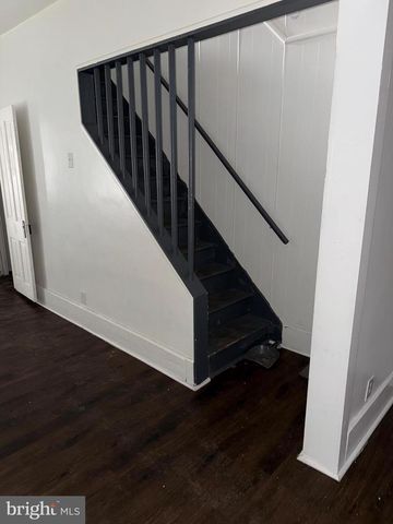 104 N POPLAR ST, Coal Township, PA 17866