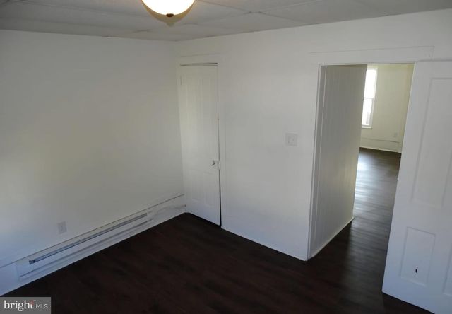 104 N POPLAR ST, Coal Township, PA 17866