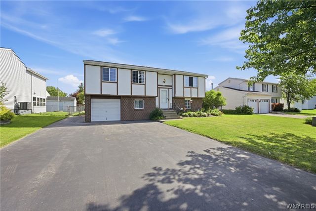 6930 Academy Lane, Lockport Town, NY 14094