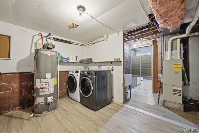 6930 Academy Lane, Lockport Town, NY 14094