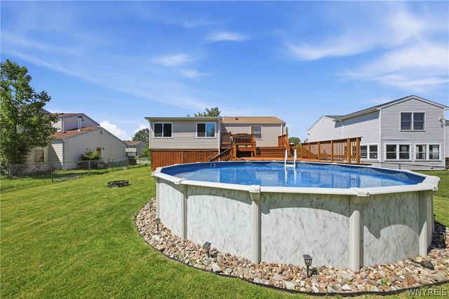 6930 Academy Lane, Lockport Town, NY 14094