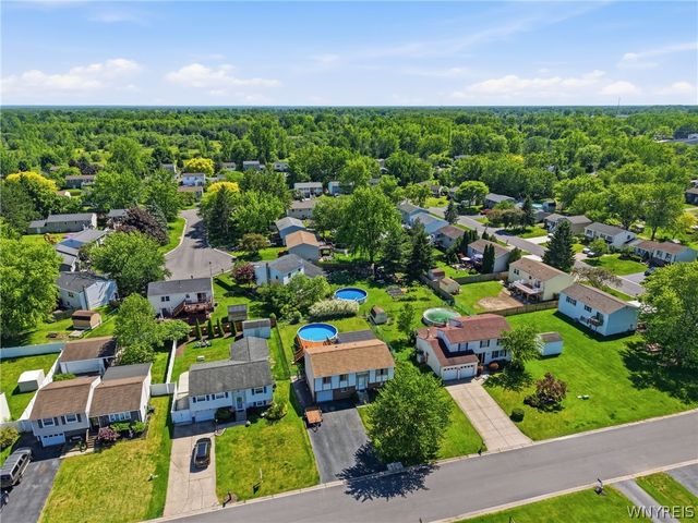 6930 Academy Lane, Lockport Town, NY 14094