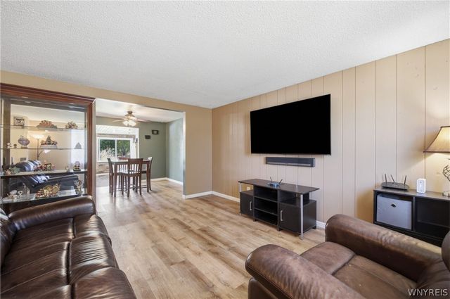 6930 Academy Lane, Lockport Town, NY 14094