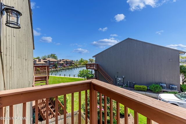 10 Sea Point Drive, Point Pleasant, NJ 08742