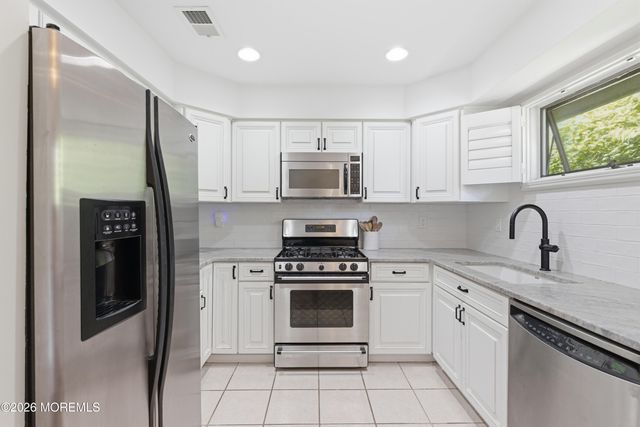 10 Sea Point Drive, Point Pleasant, NJ 08742
