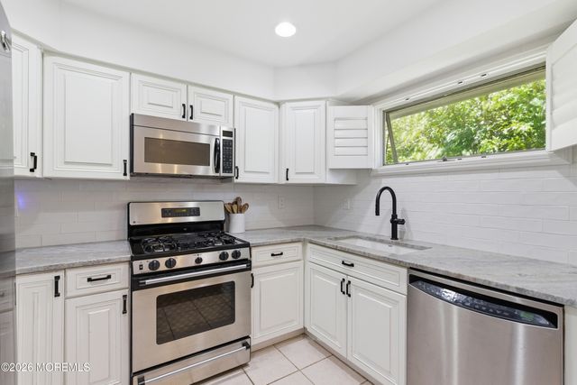 10 Sea Point Drive, Point Pleasant, NJ 08742