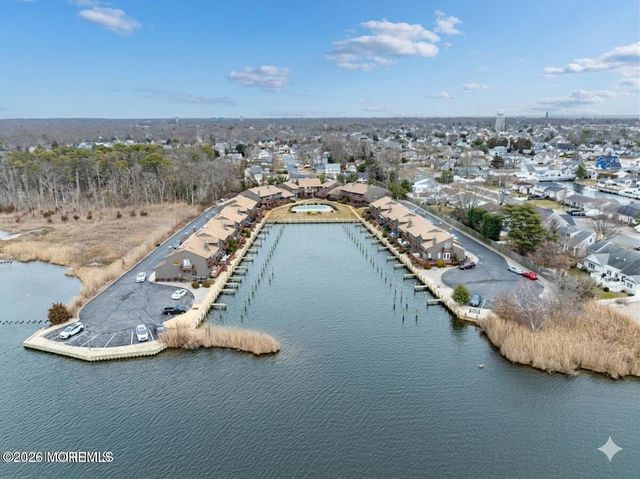 10 Sea Point Drive, Point Pleasant, NJ 08742