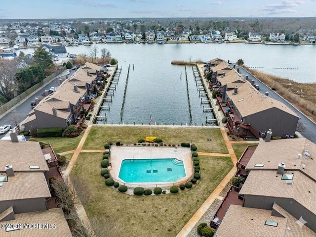 10 Sea Point Drive, Point Pleasant, NJ 08742
