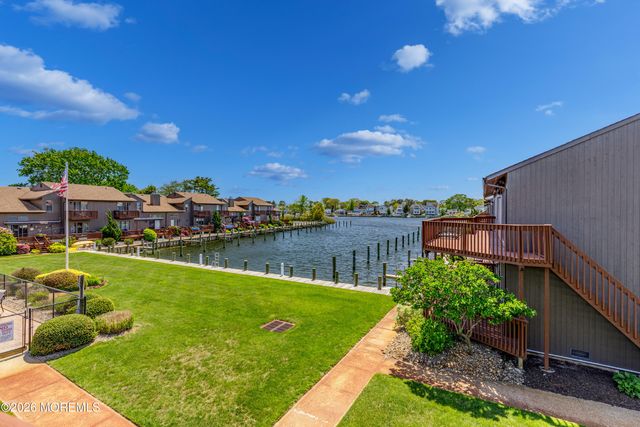 10 Sea Point Drive, Point Pleasant, NJ 08742