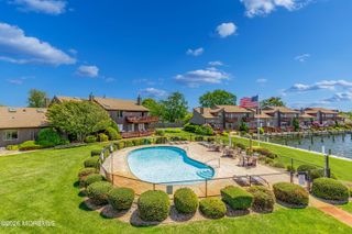 10 Sea Point Drive, Point Pleasant, NJ 08742