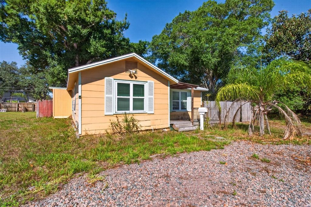 6404 PERSHING STREET NE, St Petersburg, FL 33702