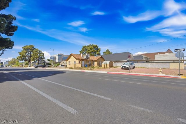 529 South 9th Street, Las Vegas, NV 89101