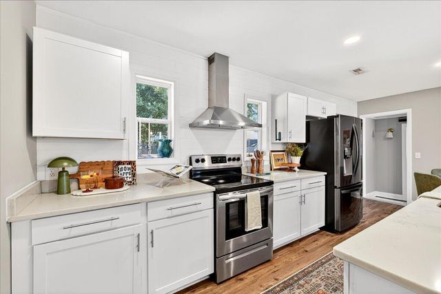 712 Longfellow Road, Charleston, SC 29407