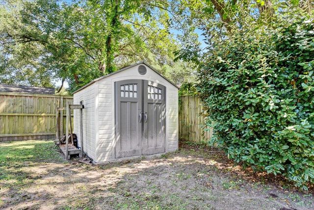 712 Longfellow Road, Charleston, SC 29407