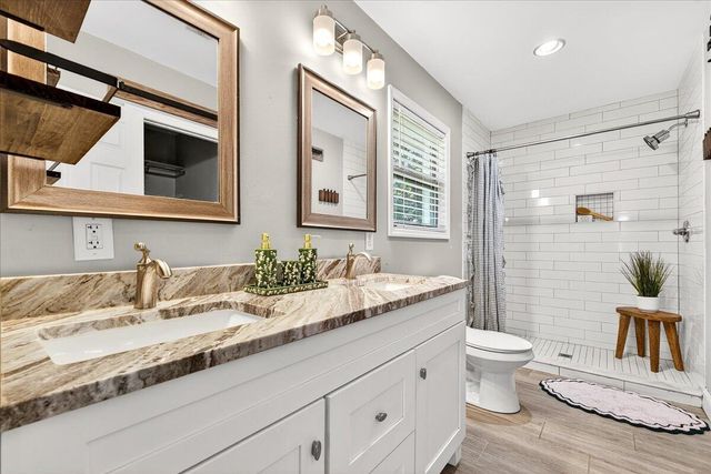 712 Longfellow Road, Charleston, SC 29407