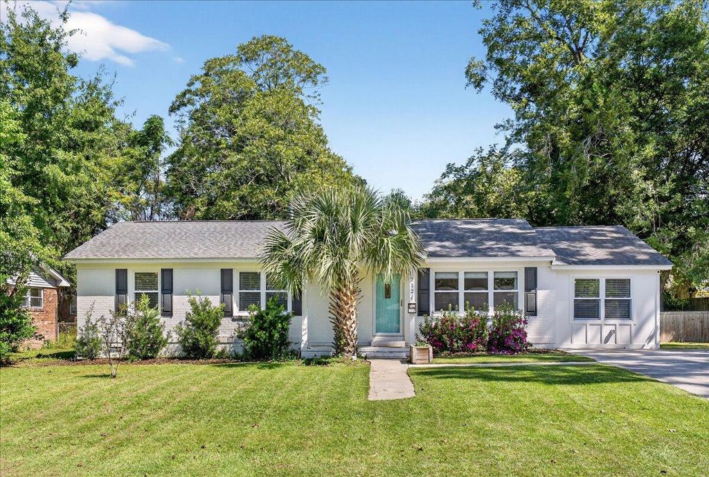 712 Longfellow Road, Charleston, SC 29407