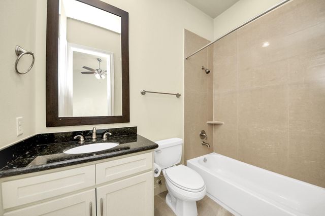 5617 Kiam Street A, Houston, TX 77007