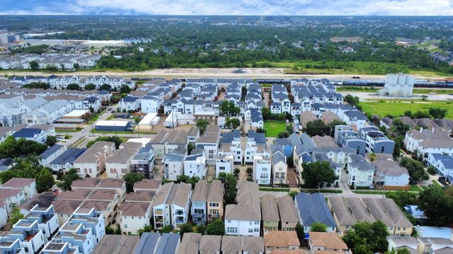 5617 Kiam Street A, Houston, TX 77007