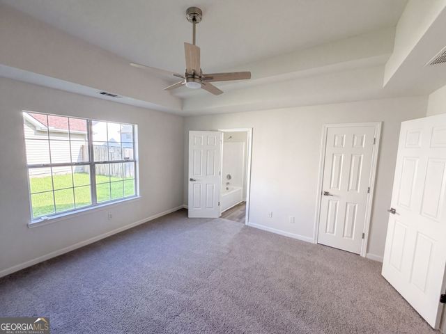 1088 Meadow Glen Circle, Fairburn, GA 30213