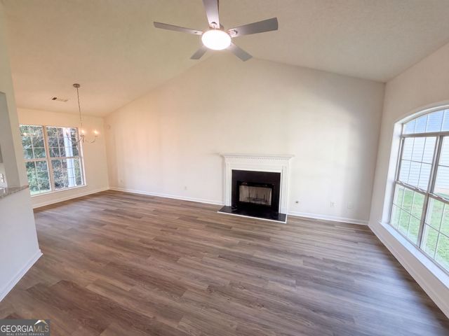 1088 Meadow Glen Circle, Fairburn, GA 30213