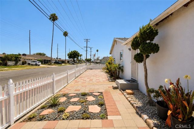 6221 Choctaw Drive, Westminster, CA 92683