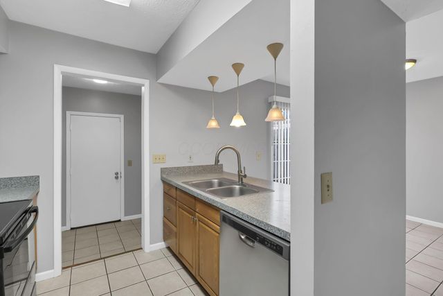 1642 Park Row Drive, K, Columbus, OH 43235