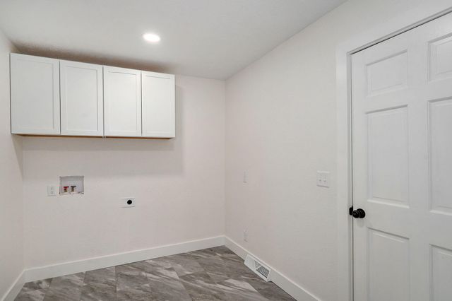 701 Hillcrest Avenue, Nixa, MO 65714