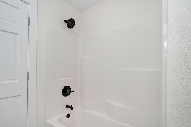 701 Hillcrest Avenue, Nixa, MO 65714