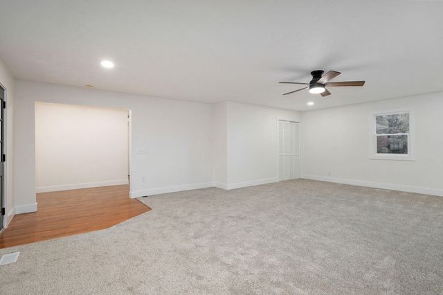 701 Hillcrest Avenue, Nixa, MO 65714