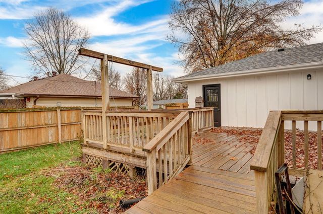 701 Hillcrest Avenue, Nixa, MO 65714