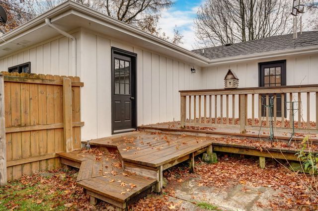 701 Hillcrest Avenue, Nixa, MO 65714