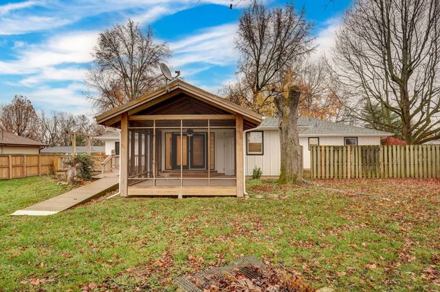 701 Hillcrest Avenue, Nixa, MO 65714