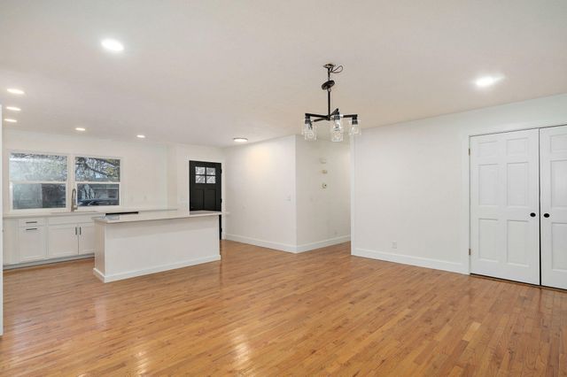 701 Hillcrest Avenue, Nixa, MO 65714