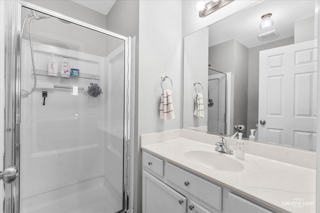 2430 Courtyard Circle 5, Aurora, IL 60506