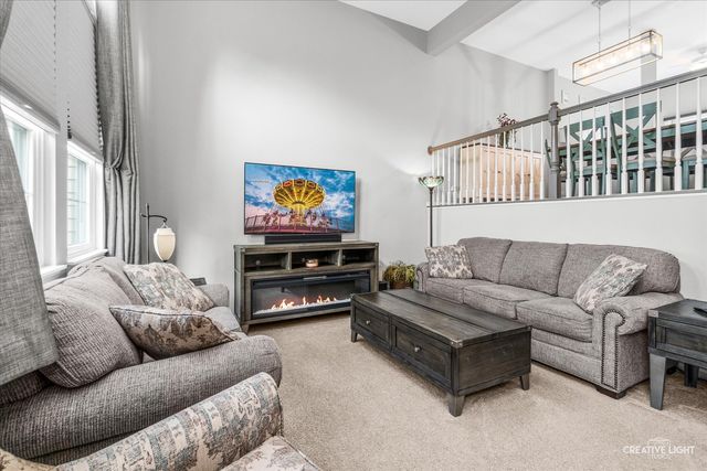 2430 Courtyard Circle 5, Aurora, IL 60506