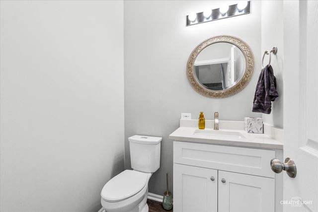 2430 Courtyard Circle 5, Aurora, IL 60506