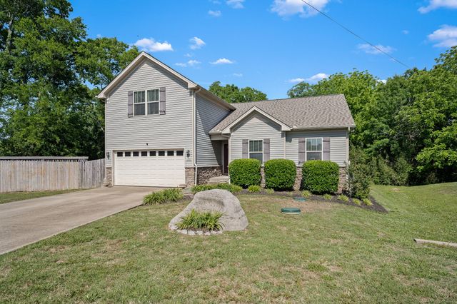 1005 Aretha Dr, Murfreesboro, TN 37128
