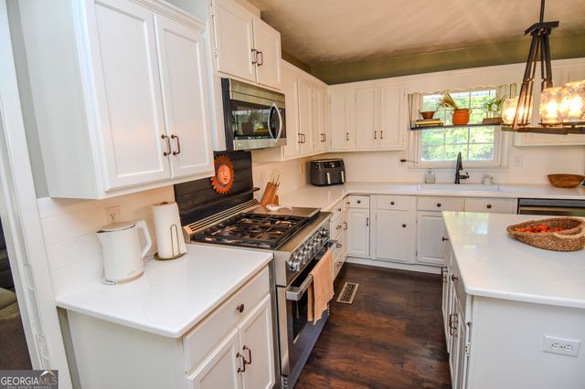 512 Hood Road, Concord, GA 30206