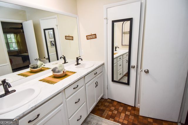 512 Hood Road, Concord, GA 30206