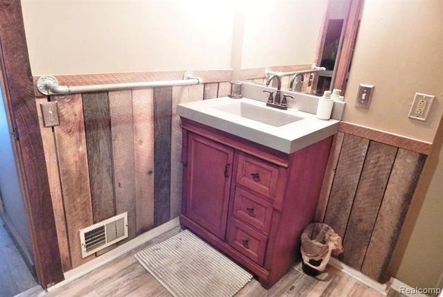 4441 Mack Road, Howell, MI 48855