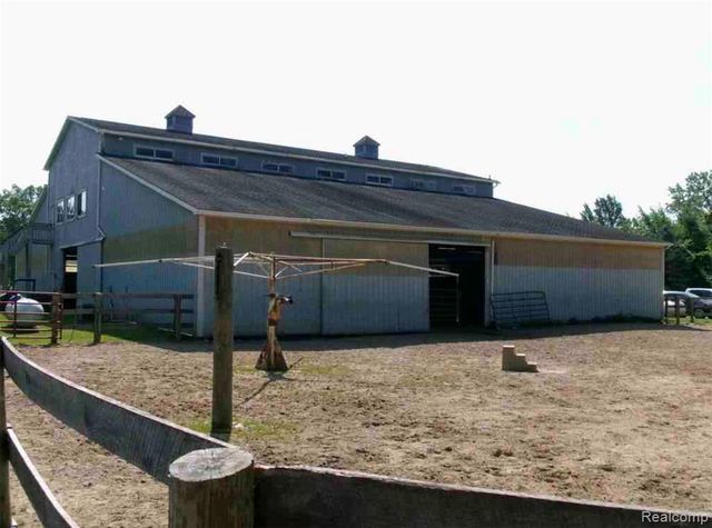 4441 Mack Road, Howell, MI 48855