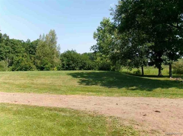 4441 Mack Road, Howell, MI 48855
