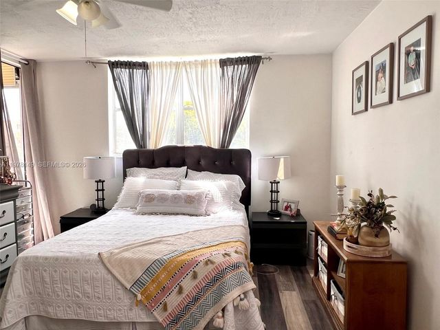 2811 Somerset Dr 211, Lauderdale Lakes, FL 33311