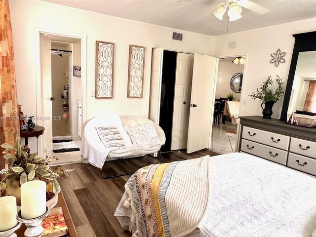 2811 Somerset Dr 211, Lauderdale Lakes, FL 33311